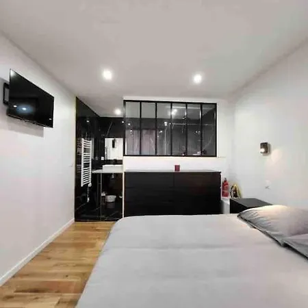 Apartment Superbe A 8 Minutes De La Nation. Paris